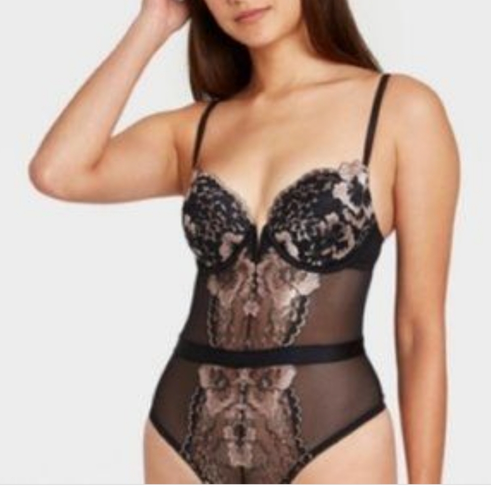 Auden lace teddy body suit